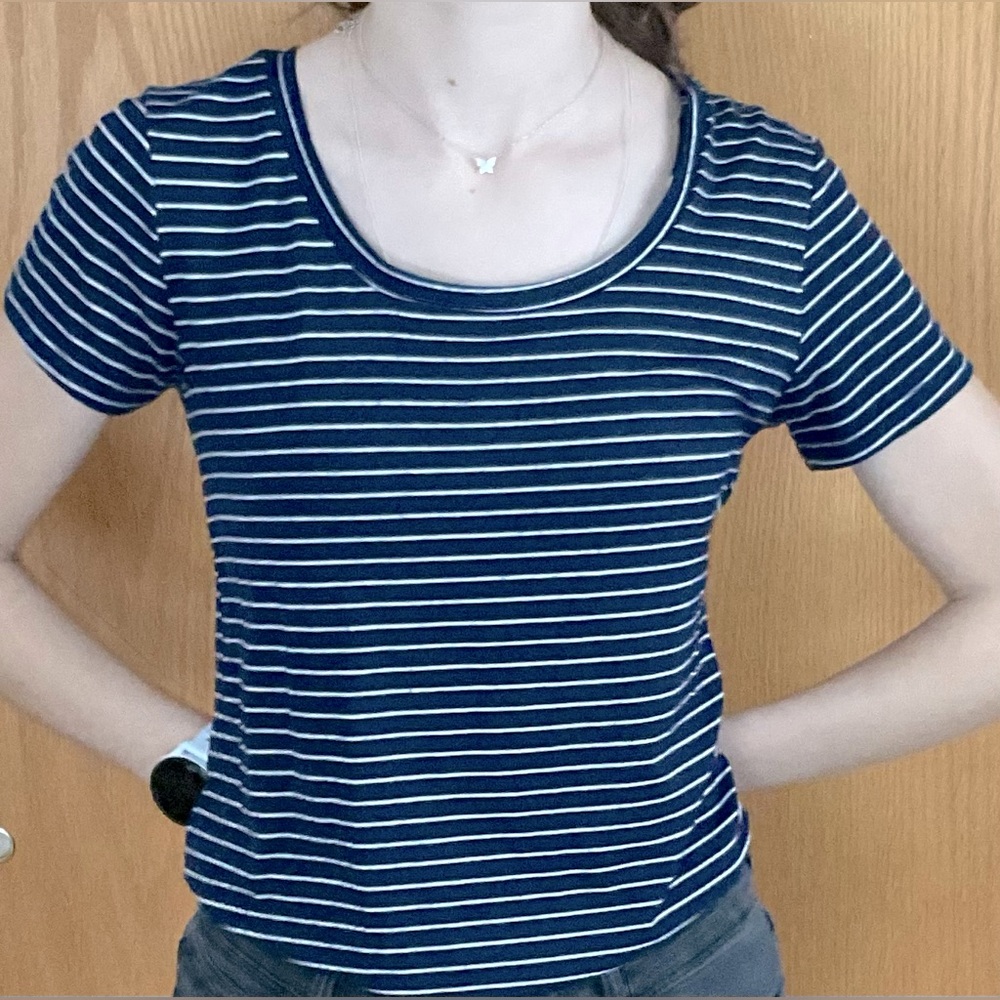 Mudd Everday Relaxed Striped Navy and White Tee